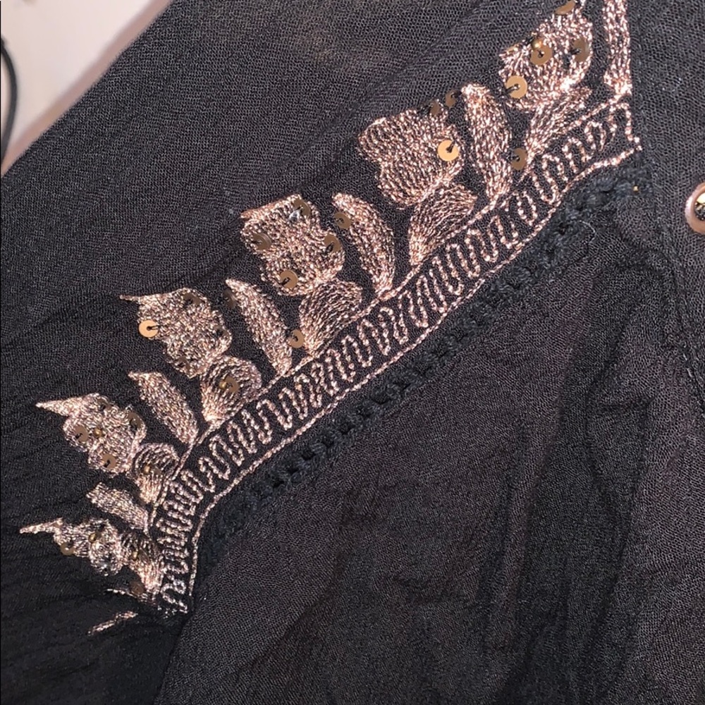 Blouse - Picture 2 of 4